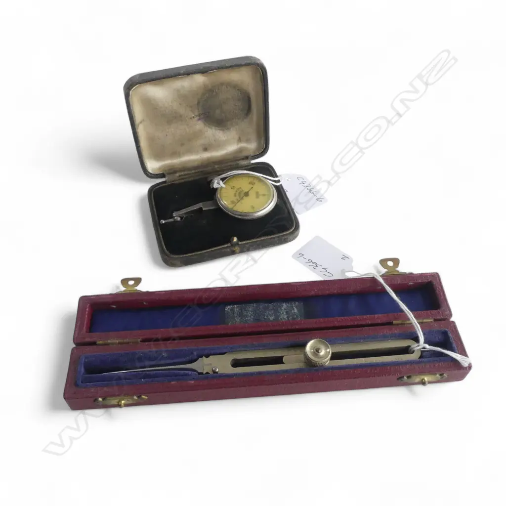 VINTAGE CASED INSTRUMENTS; VERDICT DIAL TEST INDICATOR & BRASS W.H.HARLING PROPORTIONAL DIVIDERS Image 1++
