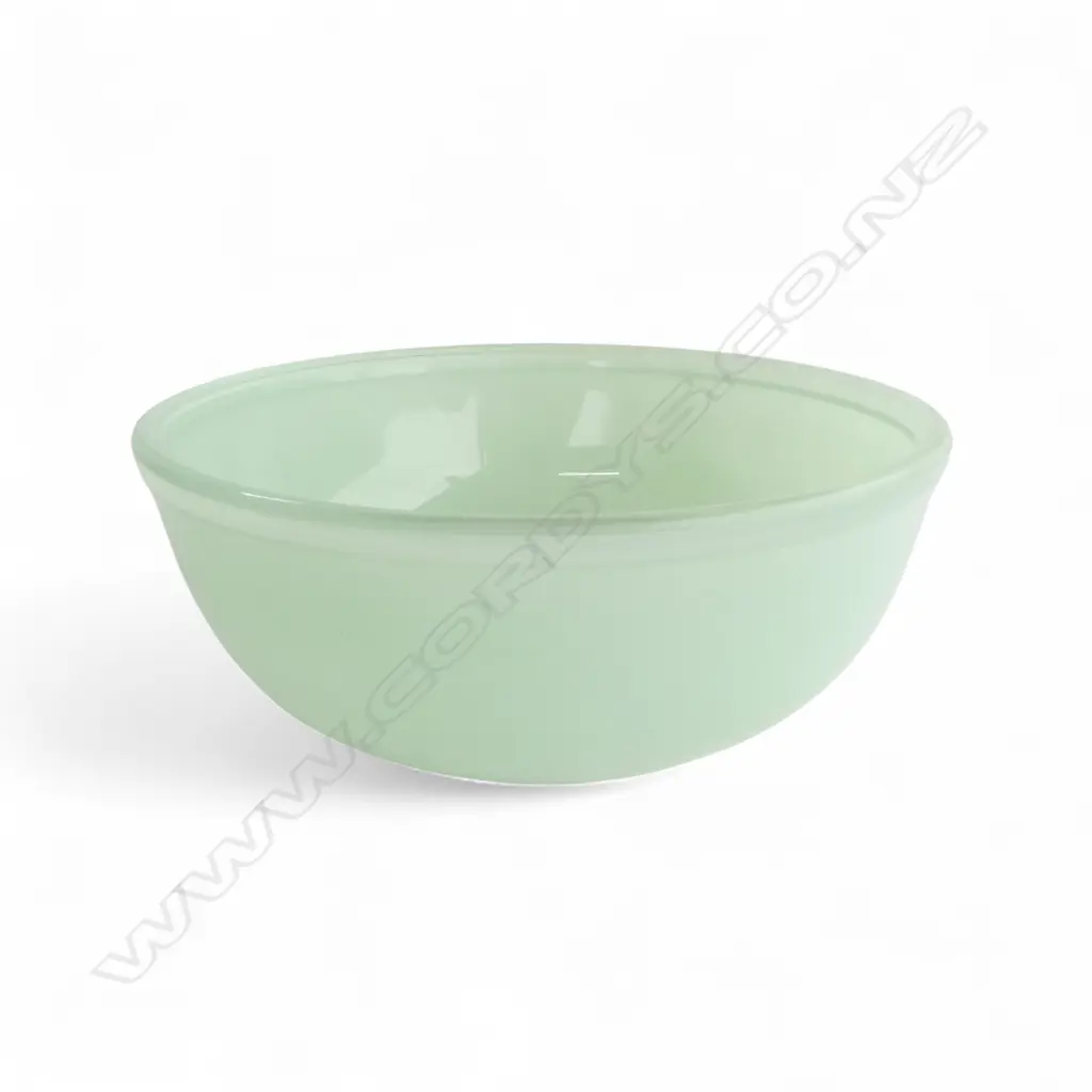 VINTAGE PALE GREEN PYREX BOWL, Dia.260mm Image 1++