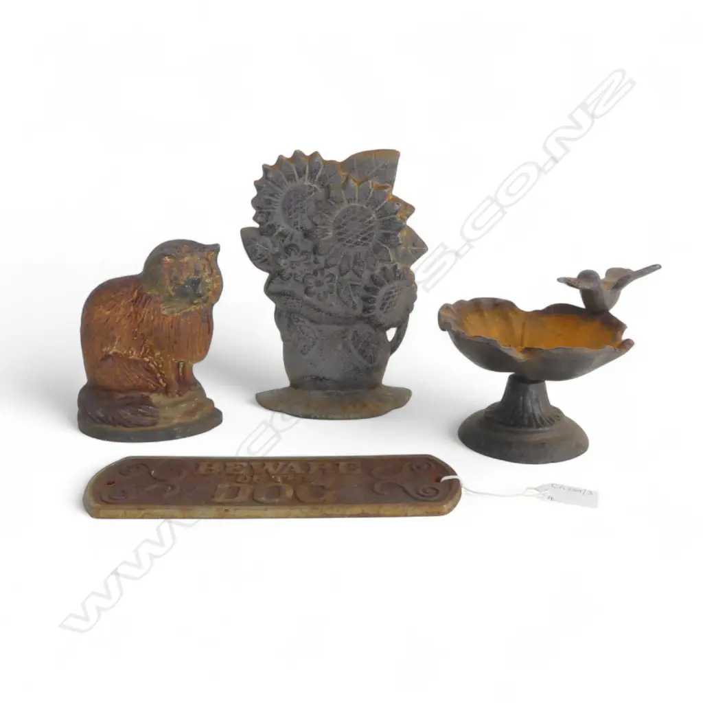 4 CAST IRON GARDEN BITS: 'BEWARE OF THE DOG' W.230mm, 2 DOOR STOPS, MINI BIRD BATH Image 1++