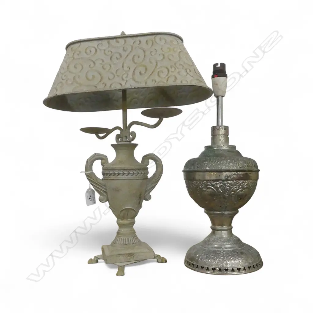 CANDLE LAMP H.510mm, MILLERS VESTAL KEROSENE LANTERN LAMP BASE Image 1++