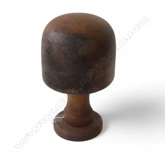 WOODEN HAT BLOCK H.270mm