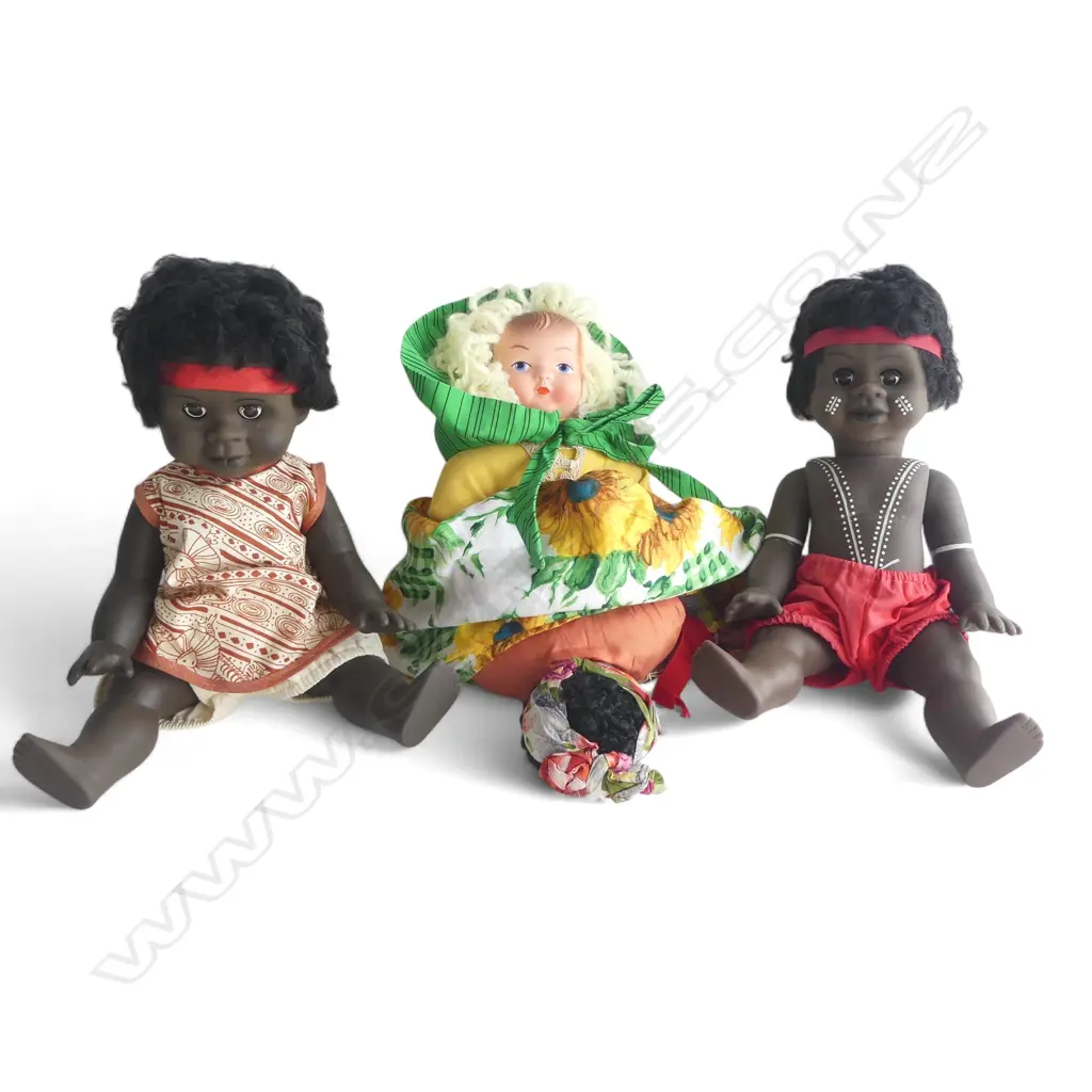 3 VINTAGE DOLLS: 2 ABORIGINAL + 2 IN 1 DOLL with reversable skirt Image 1++