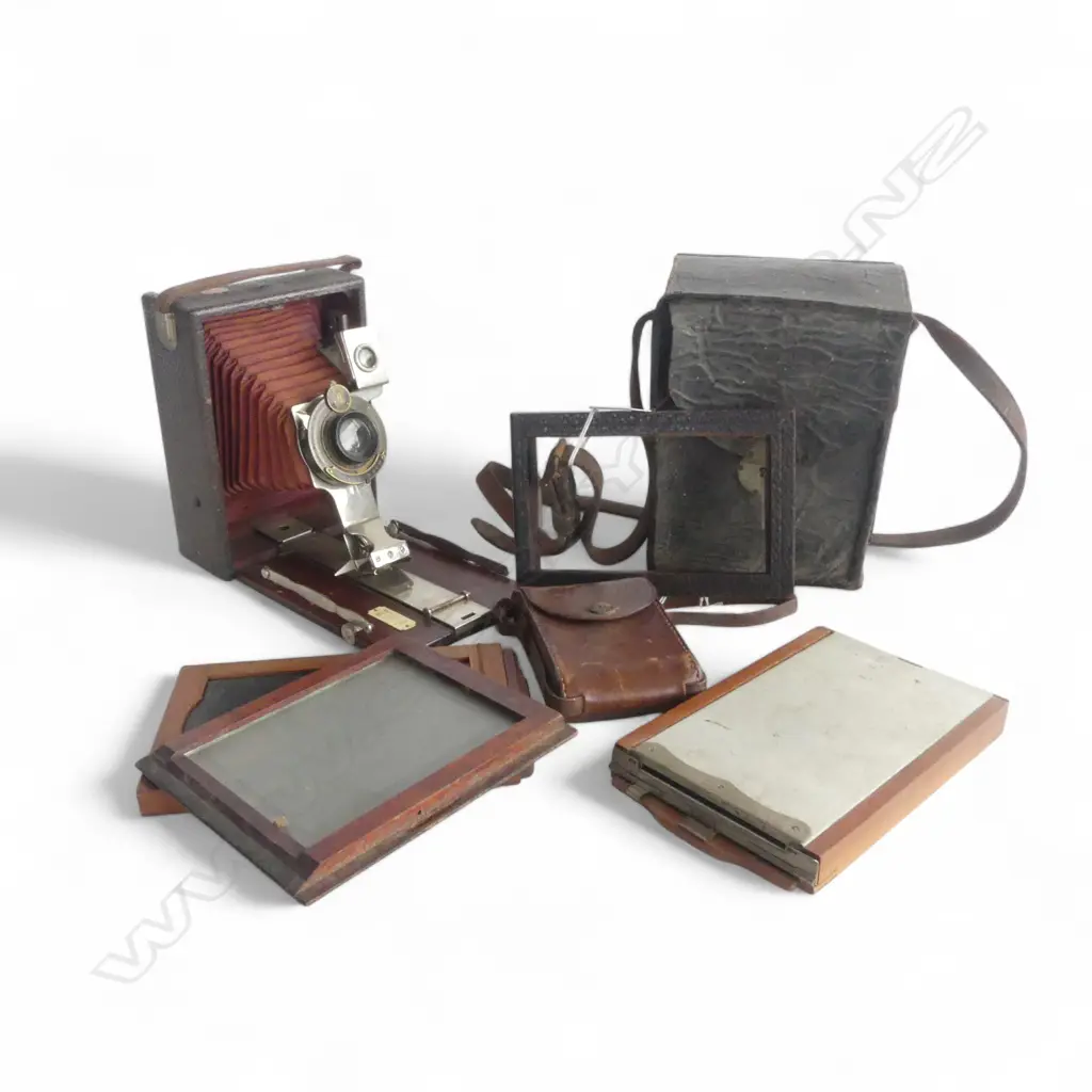 OLD PLATE CAMERA IN ORIGINAL LEATHER CASE + CASED KODAK NUMBER 1A CAMERA Image 1++