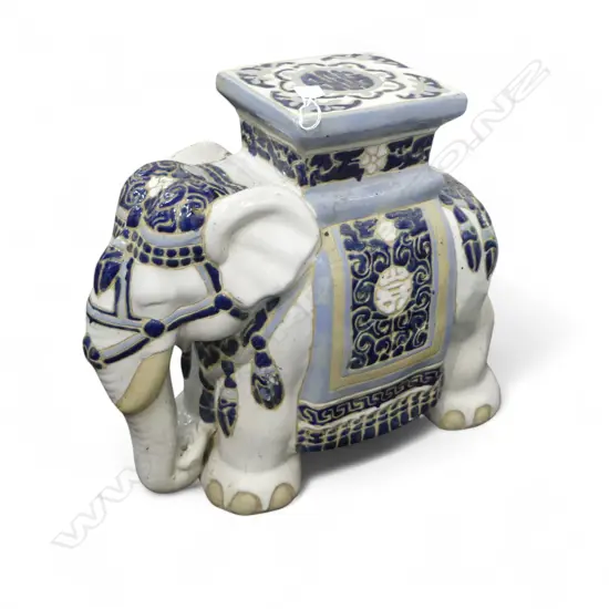 CERAMIC ELEPHANT STOOL H.415mm