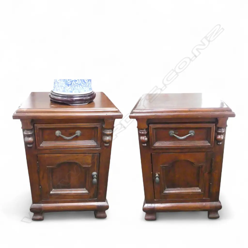 PR WOODEN BEDSIDE CABINETS 520x420x750mm Image 1++