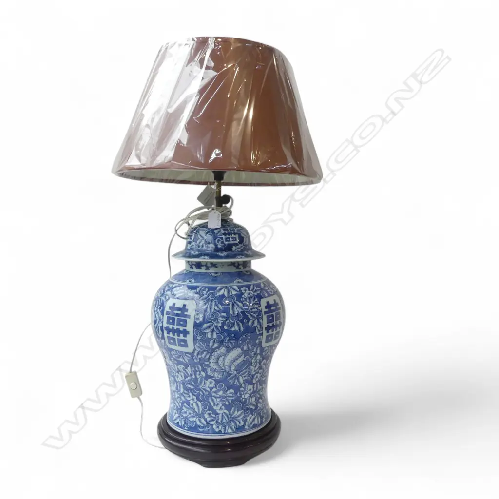 CHINESE BLUE & WHITE PORCELAIN TABLE LAMP H600mm Image 1++