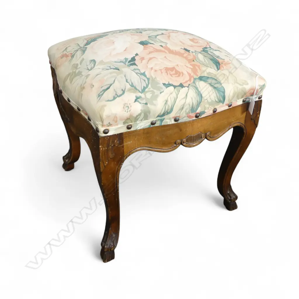 STOOL w. CHINTZ UPHOLSTERY - BORER Image 1++