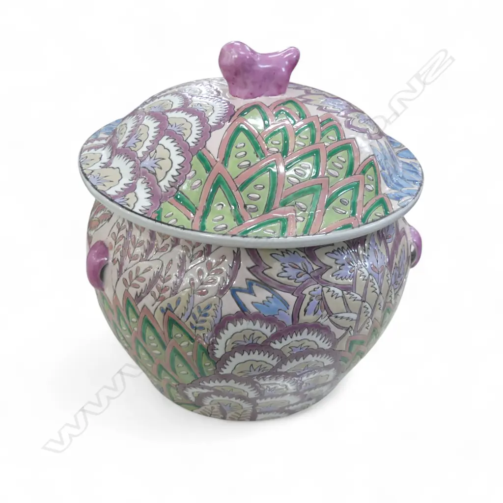 CHINESE LIDDED JAR H.250mm Image 1++