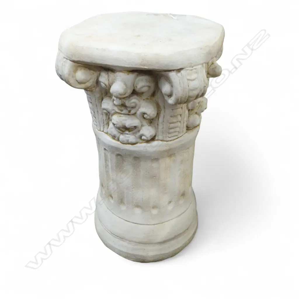 DECORATIVE COLUMN (PAINTED CONCRETE?) 390 mm (H) Image 1++