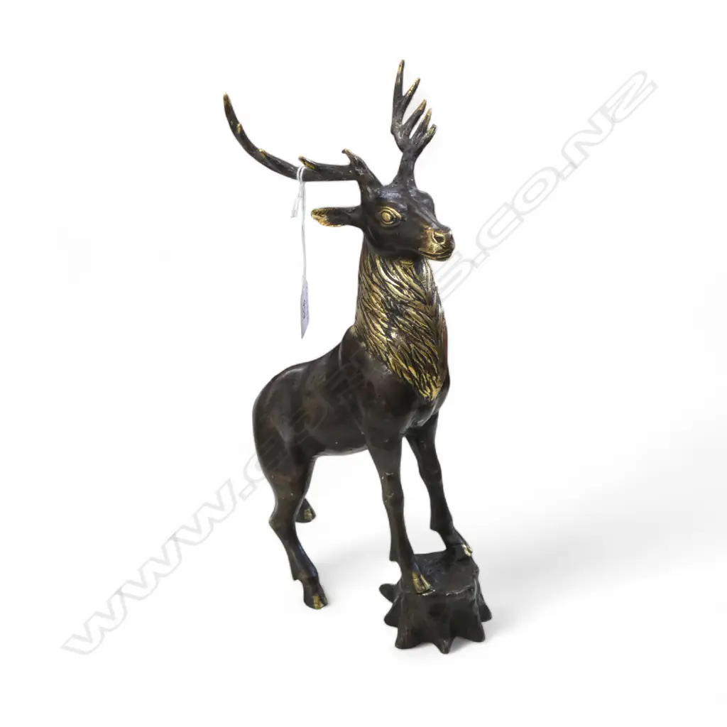 BRONZE STAG DEER ON TREE STUMP H.355mm Image 1++
