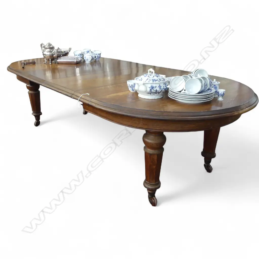 VICTORIAN OAK D-END DINING TABLE w. 2 LEAVES & CRANK 2730x1245x735mm (MAX SIZE) Image 1++