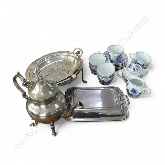 17 PCES BLUE DANUBE CHINA (7 CUPS, 8 SAUCERS, MILK & SUGAR) + EP BACON WARMER, DISH & TEAPOT