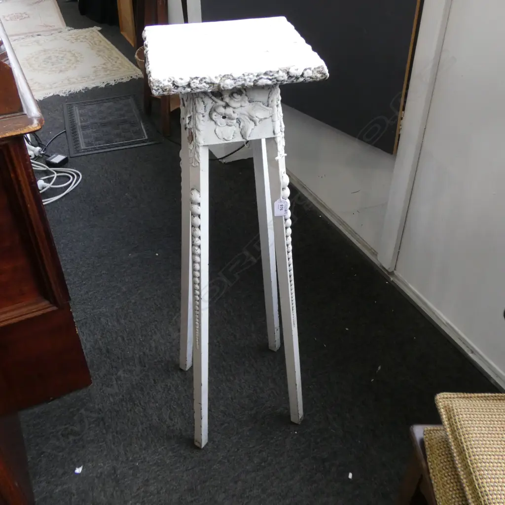 WHITE PAINTED PLANT STAND H.880mm Image 1++