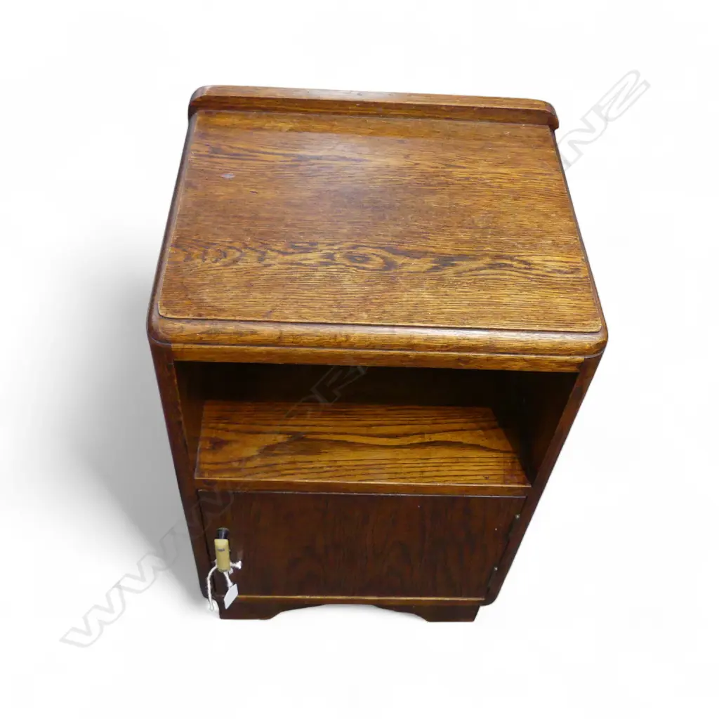 SMALL DECO OAK CABINET, BORER TO BASE H.620mm Image 1++
