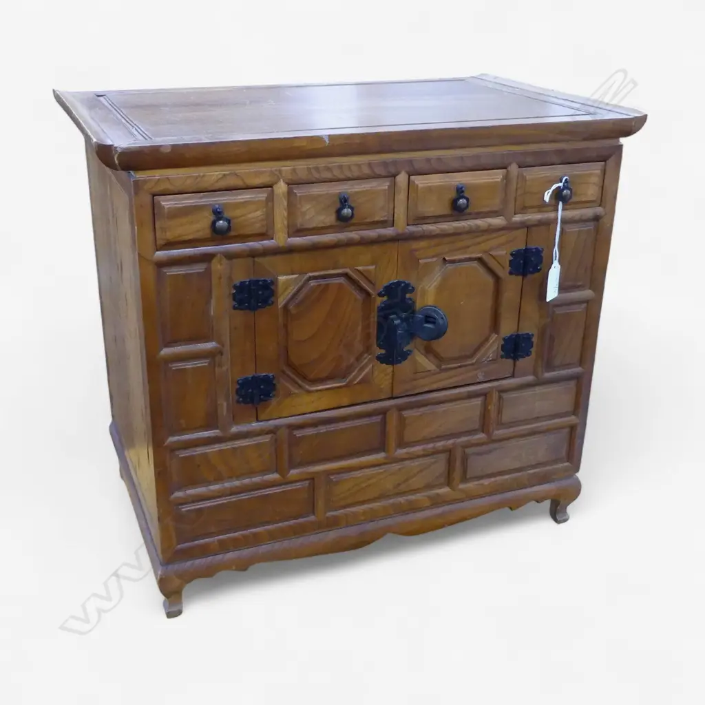 SMALL ORIENTAL CHEST 485x300x435mm Image 1++