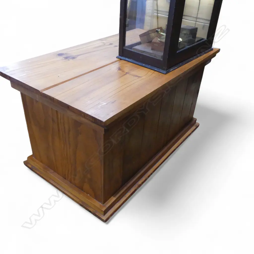 PINE BLANKET BOX 950x540x500mm Image 1++