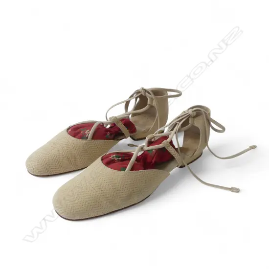 GIORGIO ARMANI WOMAN'S DRESS SHOE 'Samba Sabbia' 38 1/2 'VERO CUIO' in original box. Have been worn