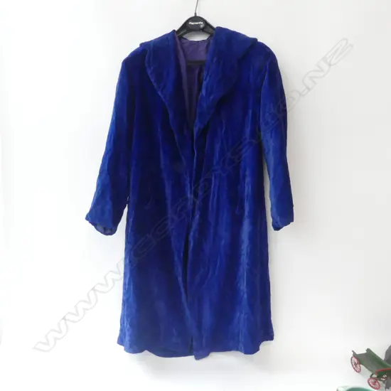 VINTAGE BLUE VELVET FULL LENGTH COAT 