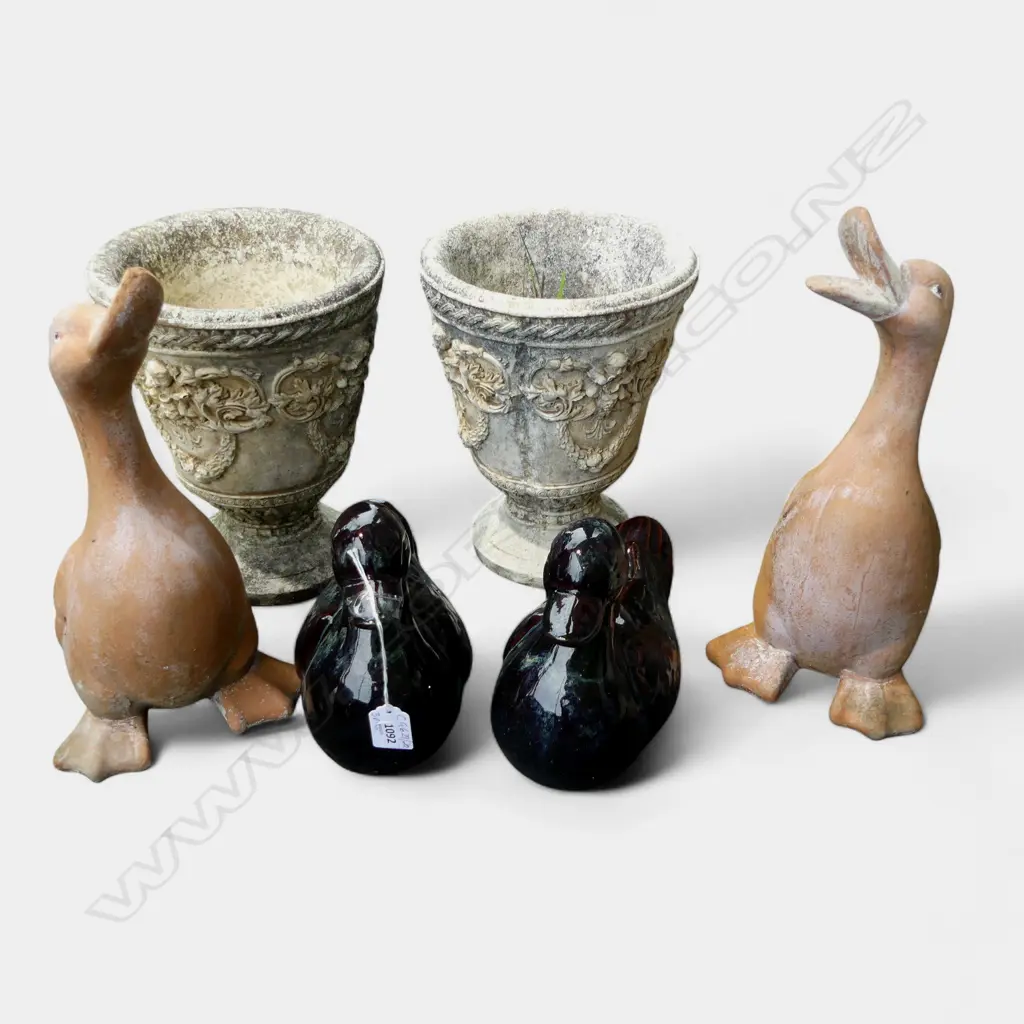 2 PRS CERAMIC DUCKS H.350mm + PR GARDEN POTS H.265mm Image 1++