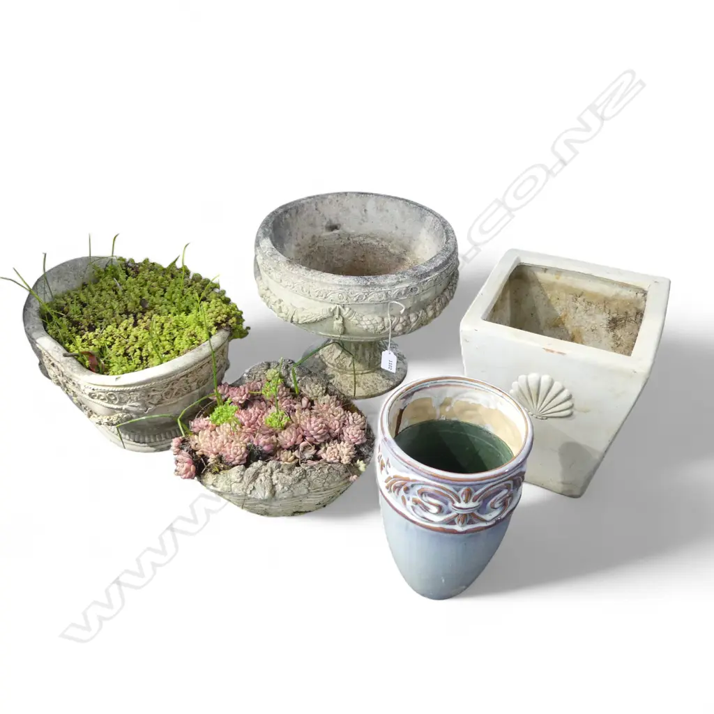 3 CONCRETE PLANTER POTS; 1 a 2 PART FOOTED BOWL H.250mm Image 1++