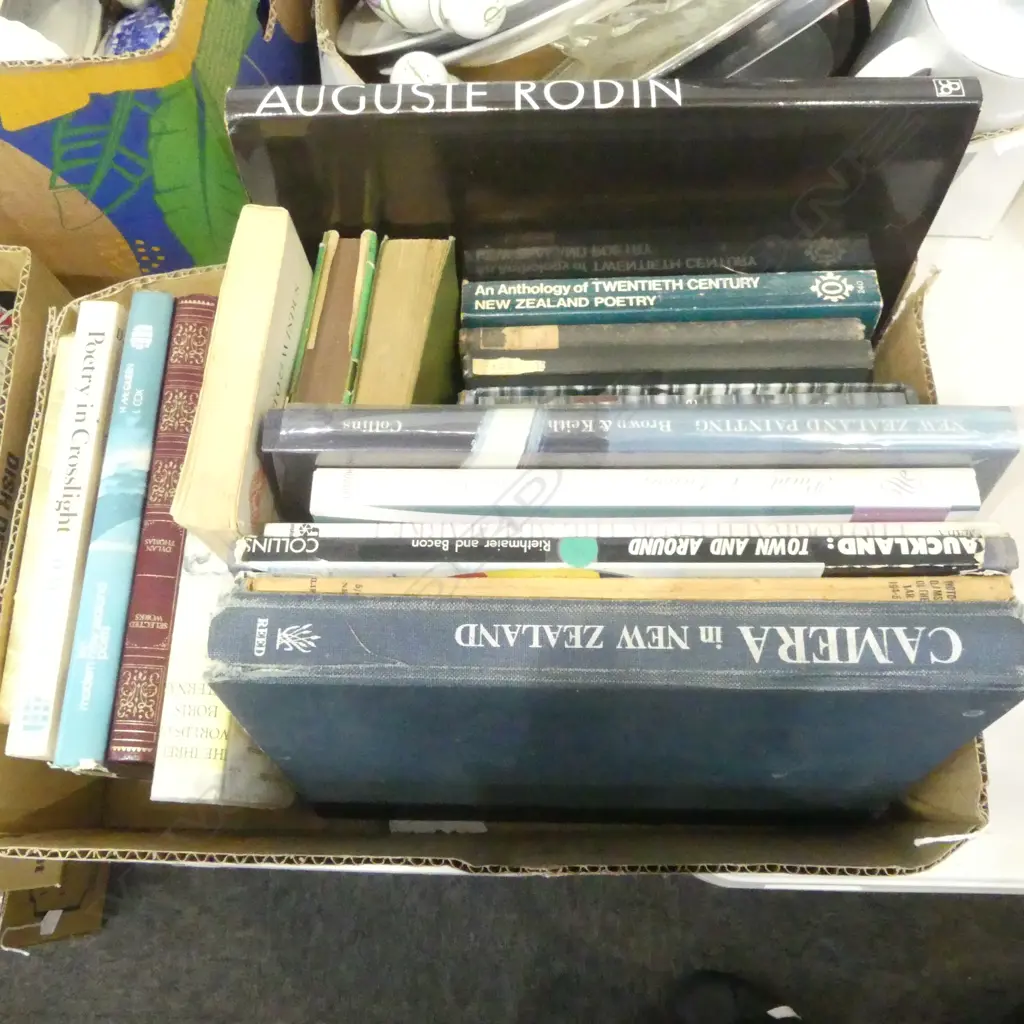 ASST. ART BOOKS Image 1++