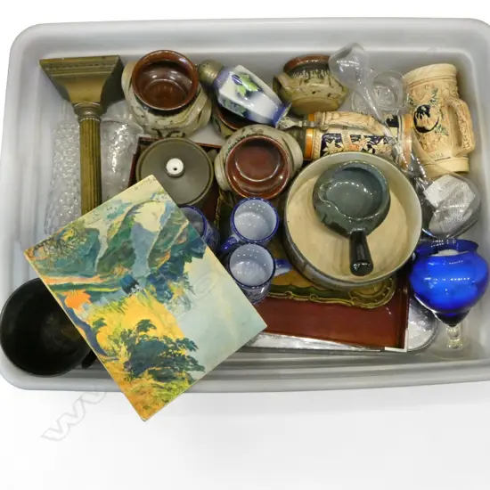 ASST. DECORATIVE ITEMS; TRAYS ETC