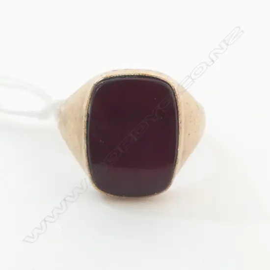 VINTAGE 9ct ROSE GOLD & AGATE? SIGNET RING 5gms SIZE R