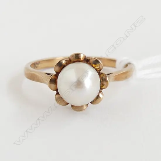 VINTAGE 9ct YELLOW GOLD & CULTURED PEARL RING 2.49gms size P