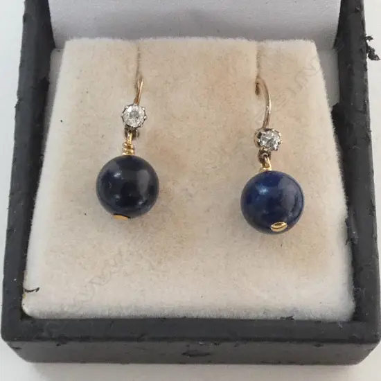 GOLD ANTIQUE DIAMOND & BLUE LAPIZ? HOOK EARRINGS 2GMS