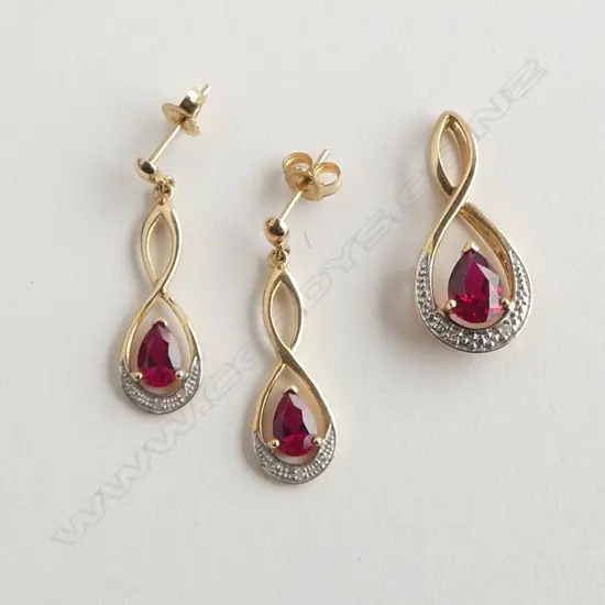 PR 10ct SYNTH GEM & DIAMOND SET EARRINGS & MATCHING PENDANT, 3gm