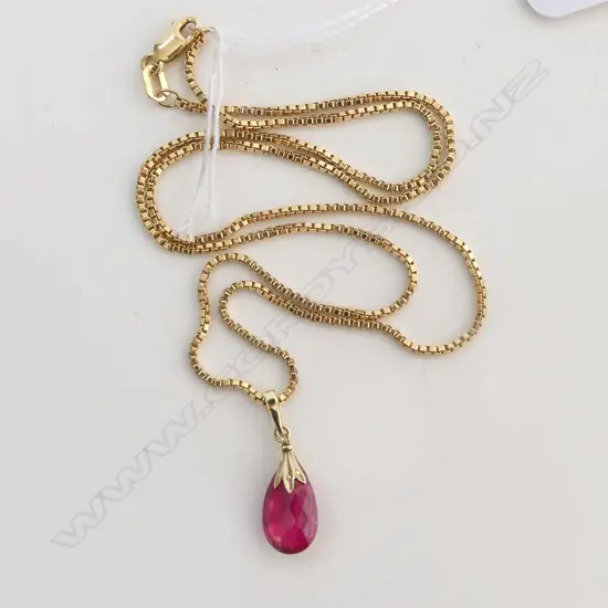 **RTV** 9ct Y/G BOX CHAIN 46cm long ( 4.4 GMS) & 14CT SYN RUBY TEAR DROP PENDENT 1.1 GMS