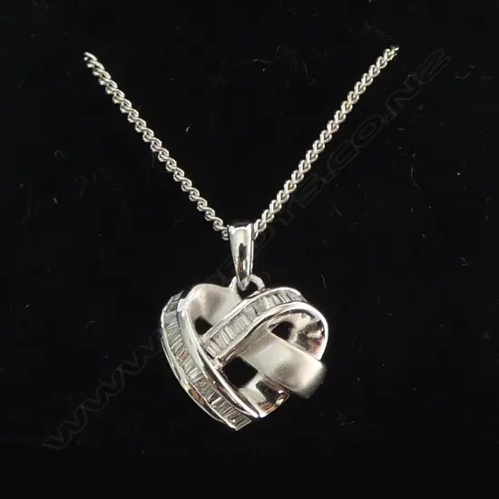 **RTV** 18CT WHITE GOLD BAGUETTE DIAMOND PENDENT (NEW) ON SIL/PLATE CHAIN  2.8GMS