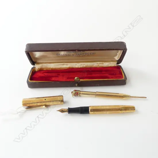 CASED ITALIAN FENDOGRAPH ROLLED GOLD FOUNTAIN PEN (14ct GOLD NIB) & ROLLED GOLD PROPELLING PENCIL w. 18ct JUMP RING