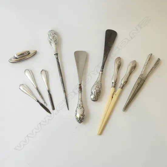 9 STG SILVER HANDLE DRESSING TABLE ITEMS, BIRM 1903 ETC SOME  A/F, L.90MM-255MM