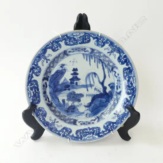 ANTIQUE CHINESE EXPORT B/W PLATE 230mm dia