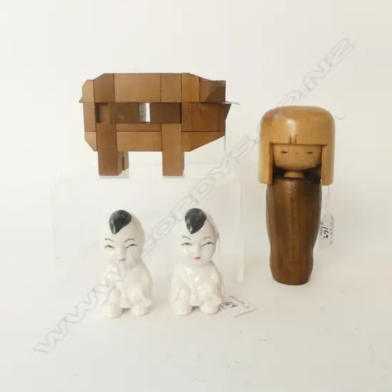 VINTAGE 1960s JAPANESE PIG PUZZLE (signed to base) & KOKESHI DOLL, H.160mm & PR CHINESE PORCELAIN PEEING BOYS