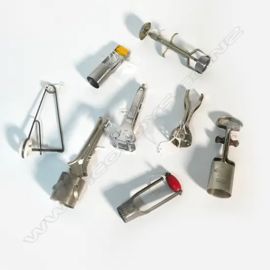 6 VINTAGE TIN GRAPEFRUIT CORERS & 2 VINTAGE CHERRY PITTERS LARGEST L.170mm