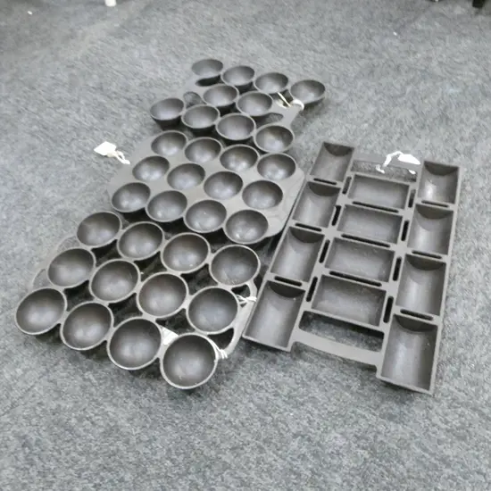 60/1639/1351/1107   4  VINTAGE CAST IRON GEM IRONS L330MM LONGEST