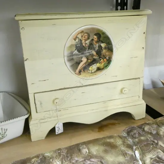 PAINTED WOODEN BOX 380x165x355mm