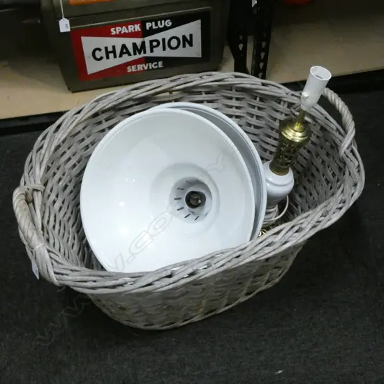 LG WICKER BASKET, 2 INDUSTRIAL LAMP SHADES & LAMP BASE