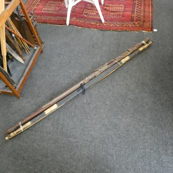 4 TRIBAL HARDWOOD BOWS WOVEN BINDING +2 short staffs + LONG CROCODILE & MASK CARVED PNG WITCH DOCTOR'S STAFF L.1650mm