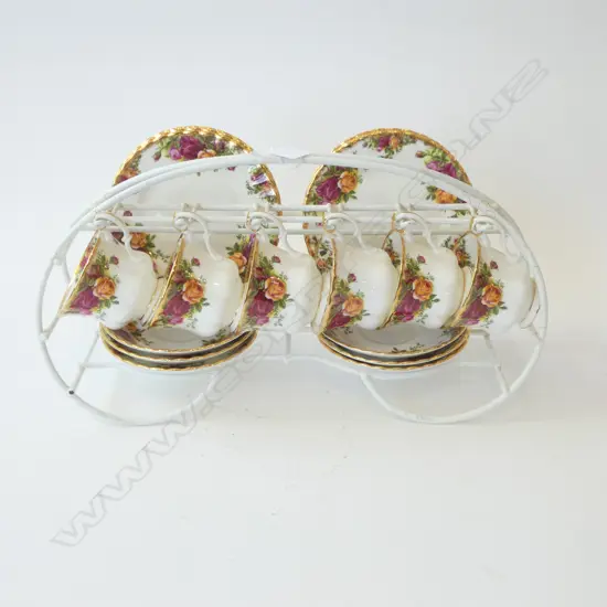 6 ROYAL ALBERT OLD COUNTRY ROSES TRIOS IN HOLDER W.430mm