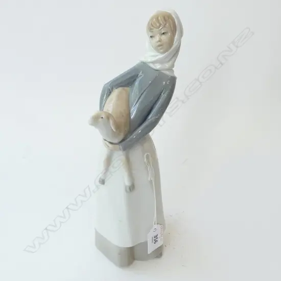 LLADRO FIGURINE H.270mm