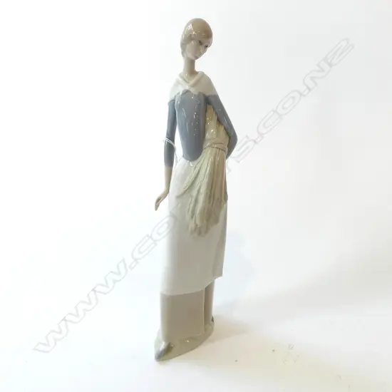 NAO FIGURINE H.300mm