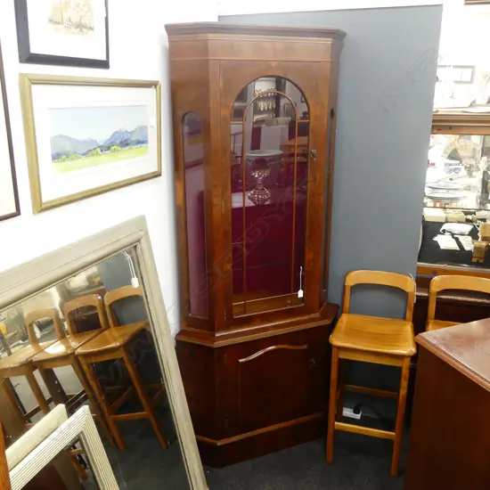 WALNUT VANEER GLAZED CORNER CABINET 870x840x1980mm