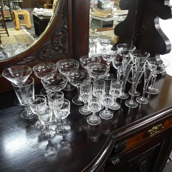 ASST. GLASSES INCL. 6 HOLLOW STEMS