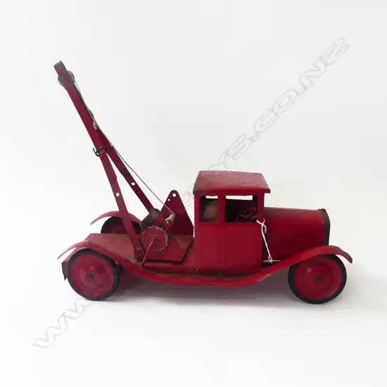 LG VINTAGE RED METAL TOW TRUCK L.460mm