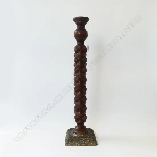 WOODEN STAND H.810mm