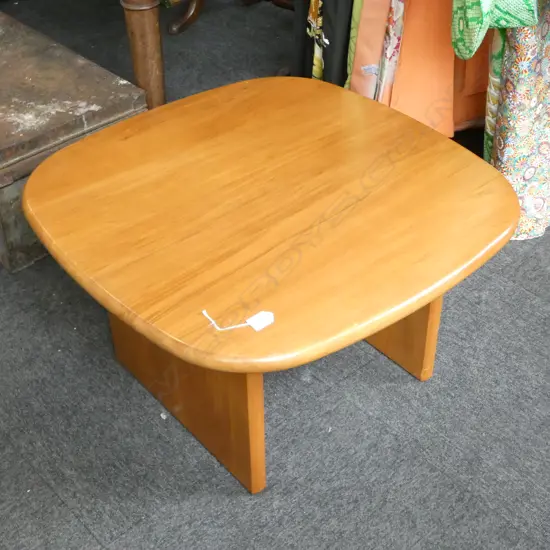 RIMU COFFEE TABLE 700x700x420mm