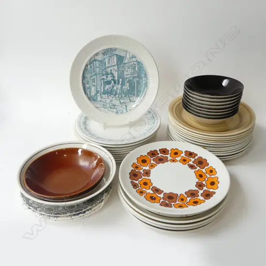 ASST. CROWN LYNN DINNER PLATES ETC